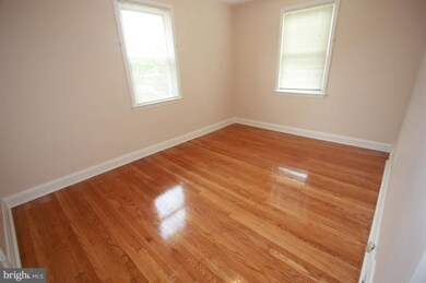 8127 Glen Gary Rd, Parkville, MD 21234 - photo 5