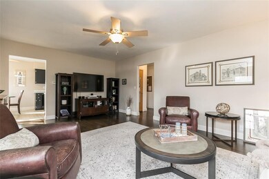 1509 W 4th St, Cedar Falls, IA 50613 - photo 5