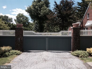 5662 Chestnut St, Zionsville, PA 18092 - photo 3