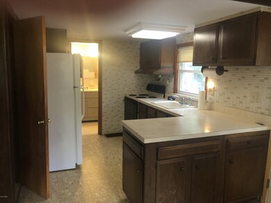 103 Cougar Ct, Dingmans Ferry, PA 18328 - photo 3