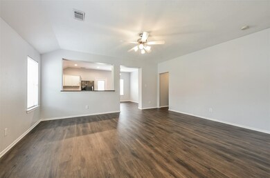 4204 Leisure Ln, Pearland, TX 77584 - photo 2