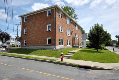 35 Mcalpin St, Albany, NY 12209 - photo 5