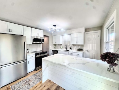 708 Miller Lane Ct, Kaukauna, WI 54130 - photo 7