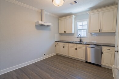 108 Foyce St, Houston, TX 77022 - photo 5