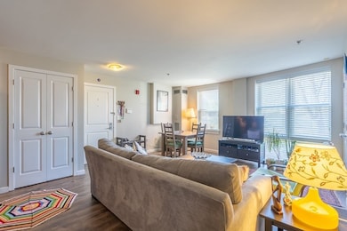 113 Sumner St unit 11, Boston, MA 02128 - photo 5