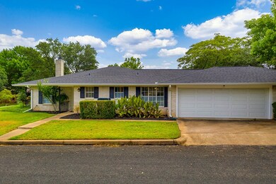 121 Edgewood Dr, Fredericksburg, TX 78624 - photo 5