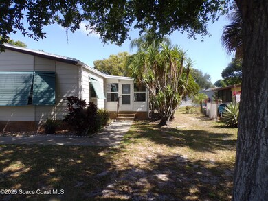 922 Yew St, Sebastian, FL 32976 - photo 6