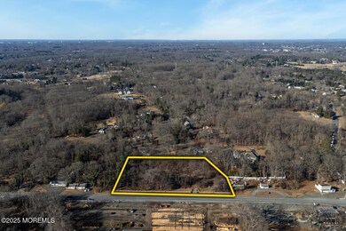 680 NJ34 Colts Neck NJ 07722-large-025-0