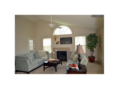 106 Windsor Cir unit 23, Aurora, OH 44202 - photo 2