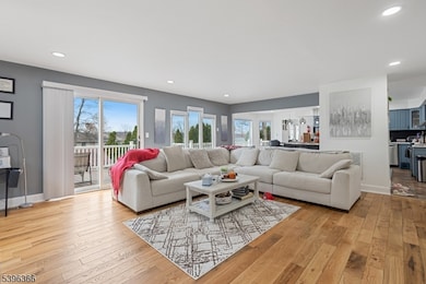 69 Colonial Rd, Wayne, NJ 07470 - photo 3