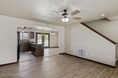 07-Living Room and Kitchen