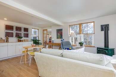 145 Foreside Rd Cumberland ME-large-006-