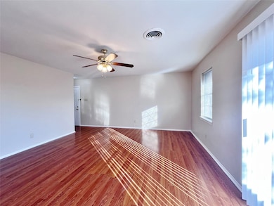 110 Campbell St, Desoto, TX 75115 - photo 3