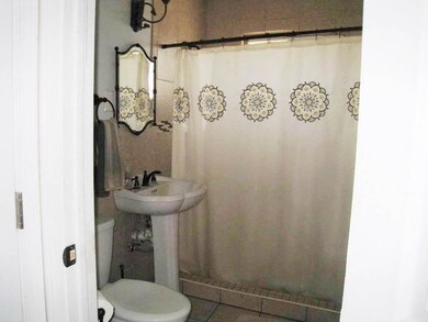 7502 Matamoros Dr, El Paso, TX 79915 - photo 4