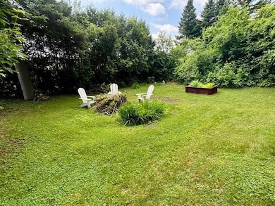 578 Pleasant St, Newport, VT 05855 - photo 4