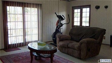 Upstairs Spacious Bonus Room