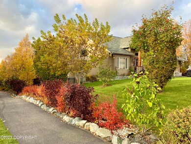 Trailside-path to greenbelt