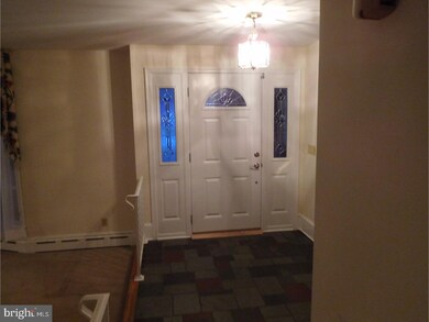 1021 York Ave, Lansdale, PA 19446 - photo 4