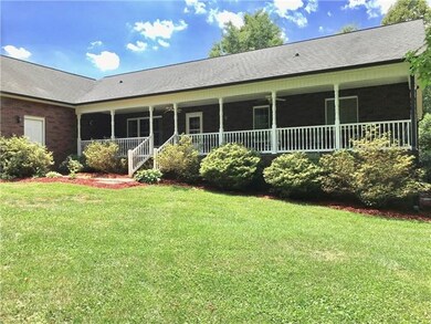 170 Barringer Dr, Statesville, NC 28625 - photo 6