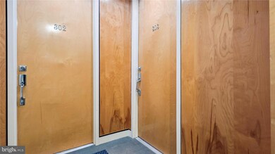 4025 Connecticut Ave NW unit 303, Washington, DC 20008 - photo 5