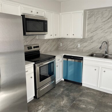 5913 Arncliffe Dr unit 5913, Houston, TX 77088 - photo 3