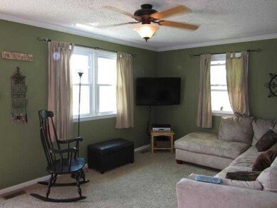 213 Noble Ln, Jacksonville, NC 28546 - photo 3