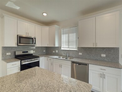 315 Paso Fino Dr, Alvin, TX 77511 - photo 4