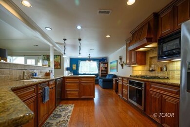 19679 Midland Dr, Redding, CA 96003 - photo 6