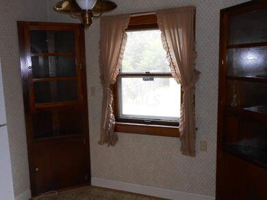 LOVELY BUILT-INS