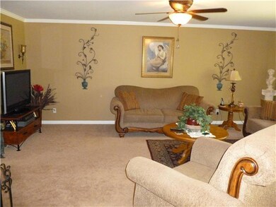 210 Sherwood Dr, Manchester, TN 37355 - photo 4