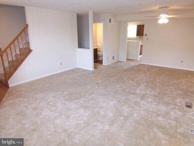 852 W Spring Meadow Ct, Edgewood, MD 21040 - photo 2