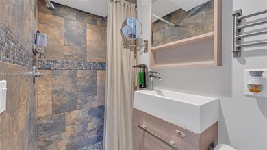 Bathroom on 1st floor