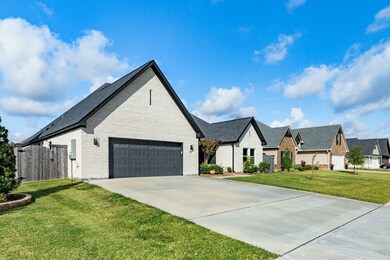 2 Greystone Ct, Angleton, TX 77515 - photo 7