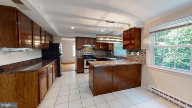 15008 Narrows Ln, Bowie, MD 20716 - photo 4