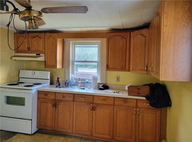 15 Rock St, Bristol, RI 02809 - photo 4