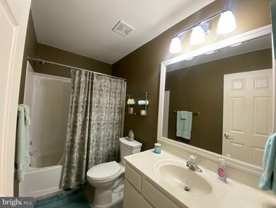 43741 Clear Lake Square, Ashburn, VA 20147 - photo 7
