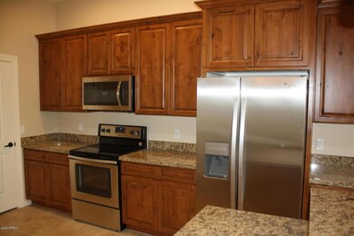 20161230063937815103000000-o KITCHEN 3