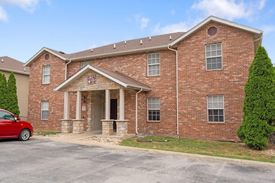 2917 Vineyards Pkwy unit 2, Branson, MO 65616 - photo 2