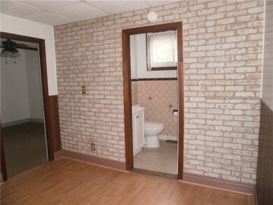1st Floor Bathroom