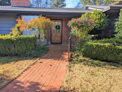 1787 sf 2bdrms 2 baths