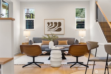 713 N 70th St, Seattle, WA 98103 - photo 4