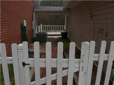 BREEZEWAY BETWEEN GARAGE AND HOUSE