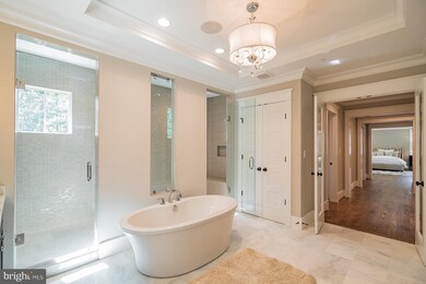 8916 Charred Oak Dr, Bethesda, MD 20817 - photo 4