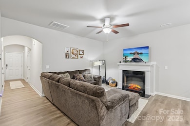 8041 Alderton Ln, Charlotte, NC 28215 - photo 6