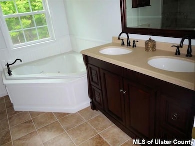 7 Hilltop Ln, Highland, NY 12528 - photo 6