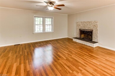 847 Laurel Dr, Asheboro, NC 27205 - photo 6