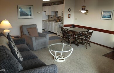 Living/dining to kitchen