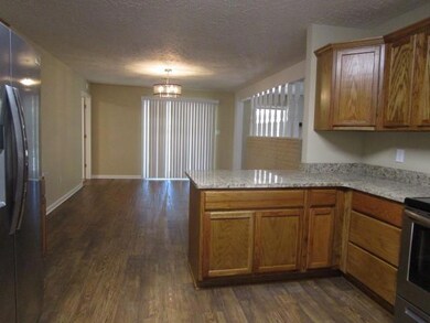 105 Holiday Blvd, Pineville, LA 71360 - photo 7