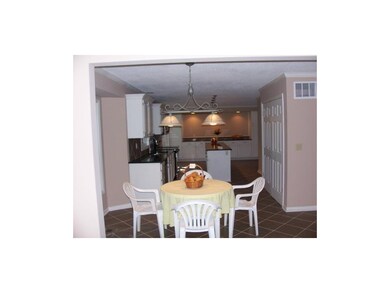 BIG KITCHEN WITH BREAKFAST AREA