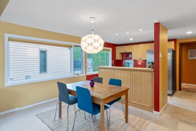 dining/kitchen